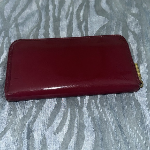 Zip Around Wallet - Picture 3 of 7